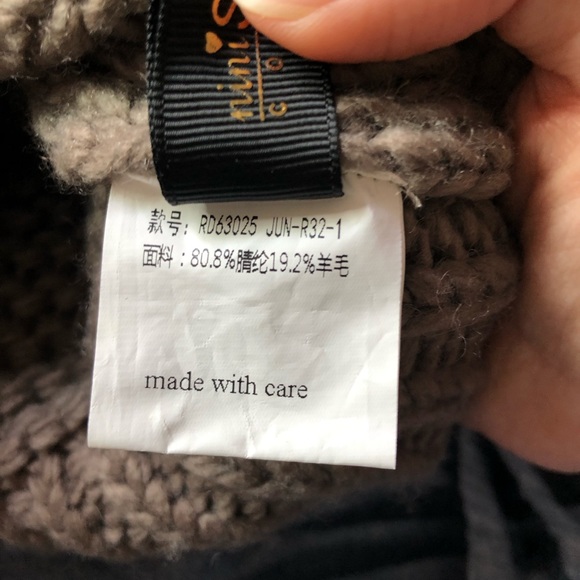 Turtle neck sweater - Picture 6 of 7